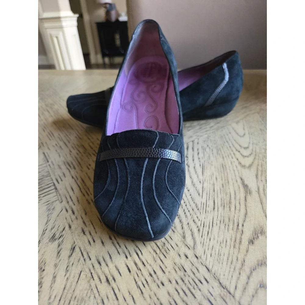 Clarks Artisan Shoes Slip On Black Suede Womens Size 10W Comfort Clarks - Picture 2 of 10